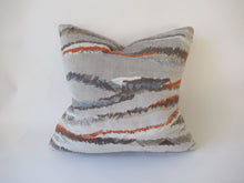 Load image into Gallery viewer, Woven Crushed Velvet Pillow
