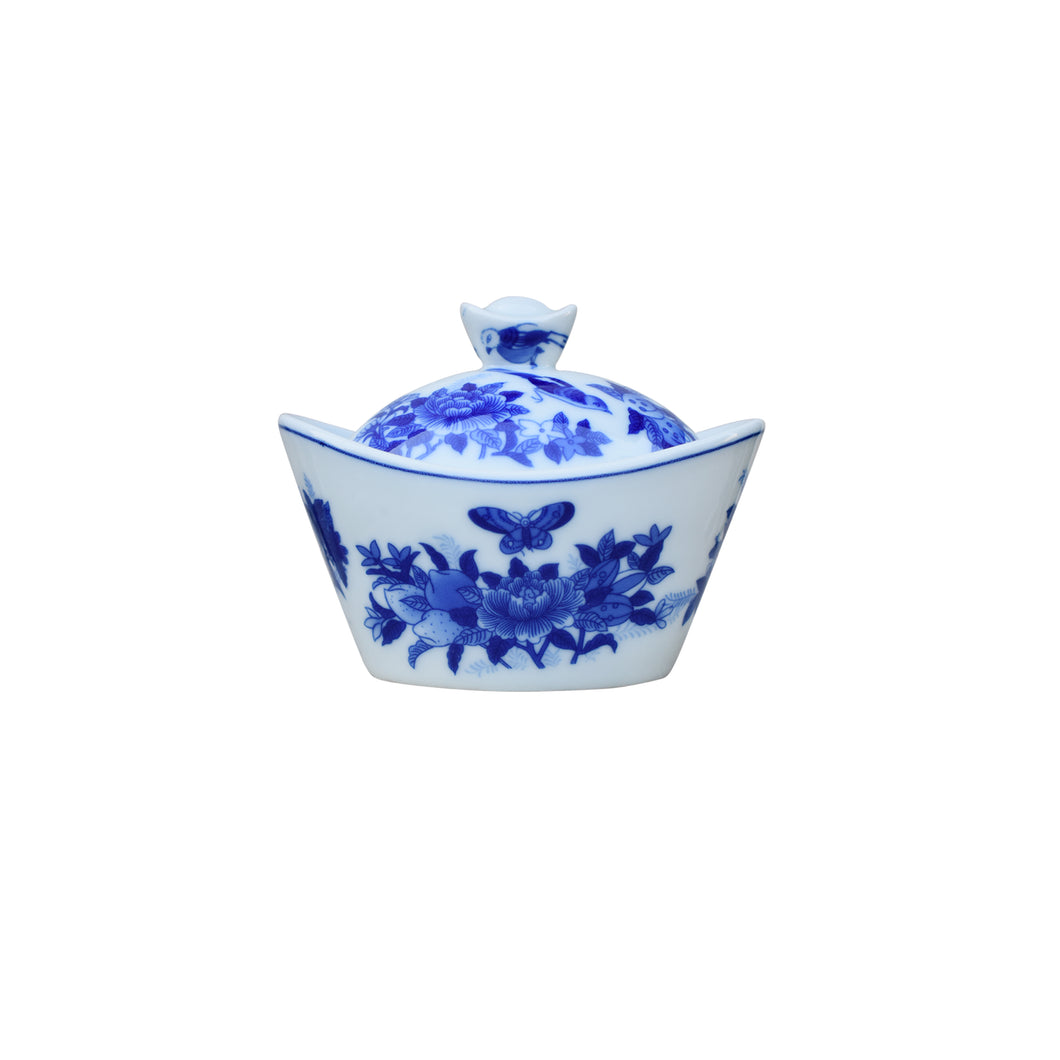 Blue and White Porcelain Treasure Jar 5